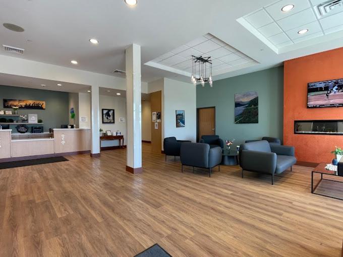 Radisson Hotel Pendleton Airport Exterior photo